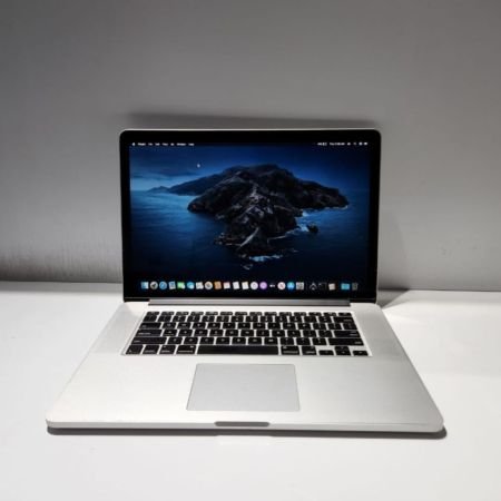 Macbook pro A1398 (year 2014)corei7/ 16gb ram/256 ssd/15”retina display/hdmi